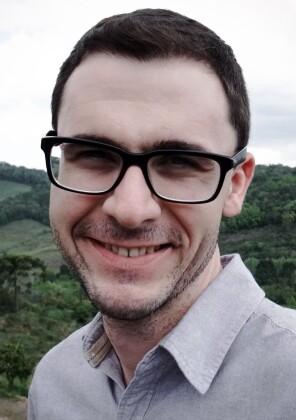 Juares Cividini Jr é médico e mestre em Ciências da Saúde